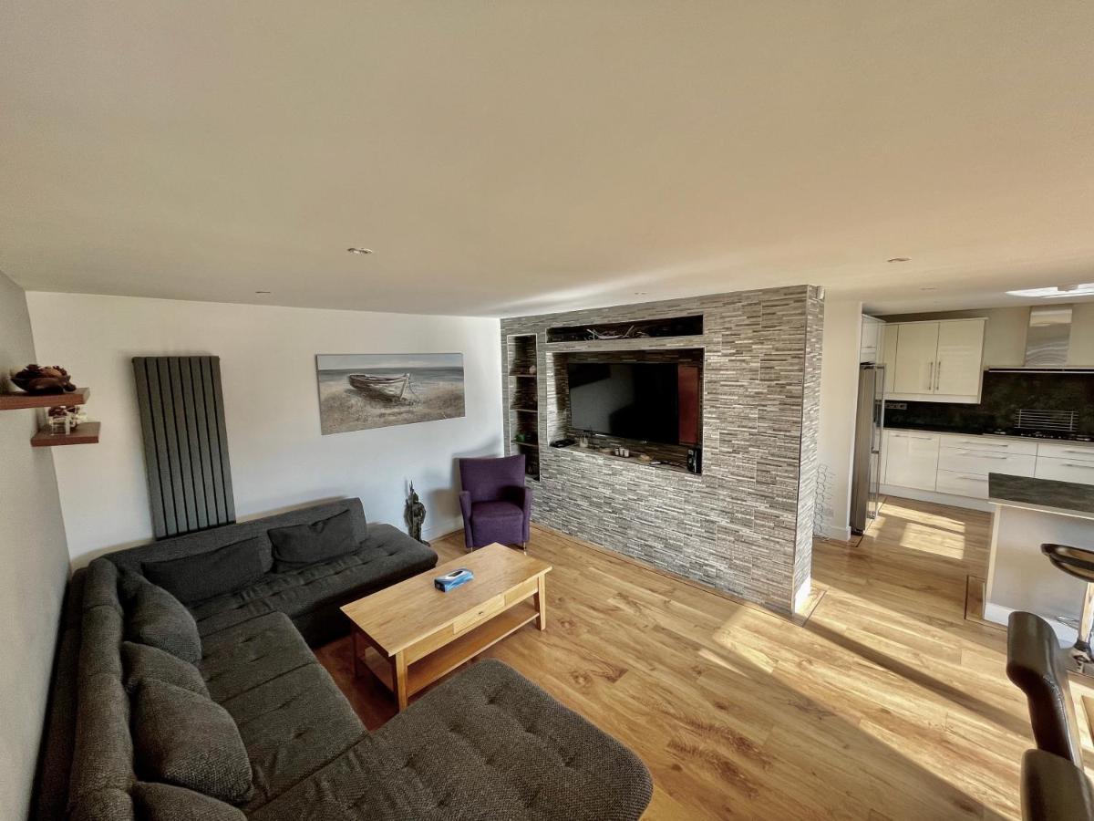 Four Corners Holiday Home Hot&Sauna Ferndown Exterior foto